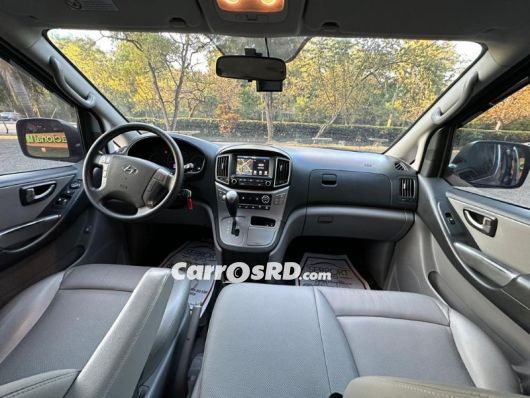 Hyundai Grand Starex Minivan en venta