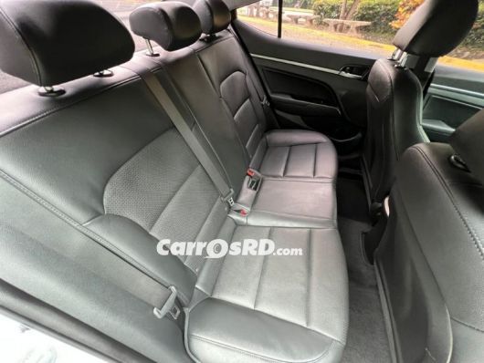 Hyundai Avante Carros en venta