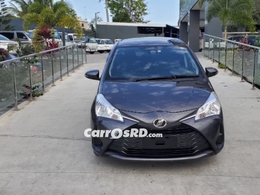 Toyota Vitz Carros en venta