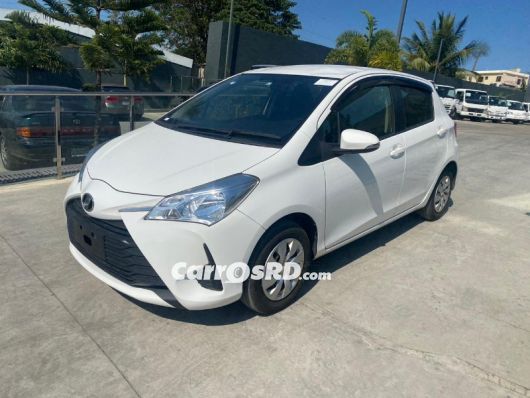 Toyota Vitz Carros en venta