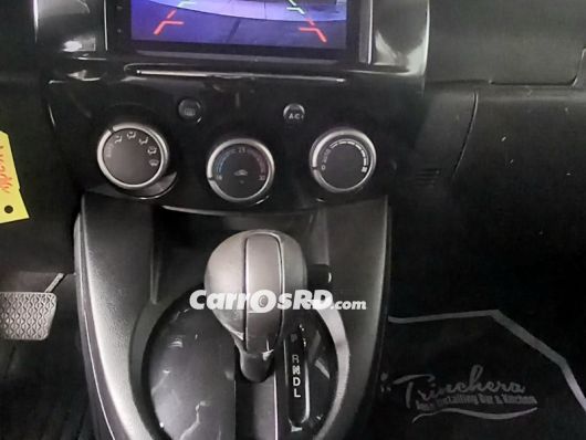 Mazda Demio Carros en venta