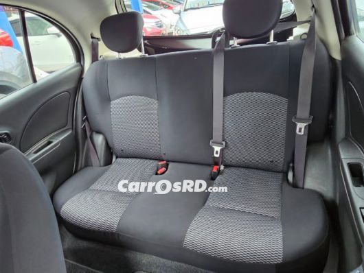 Nissan March Carros en venta