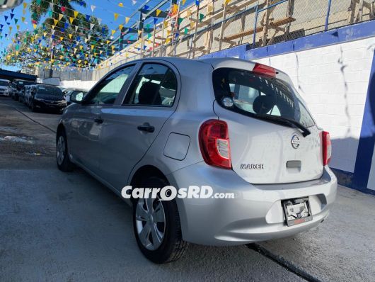 Nissan March Carros en venta