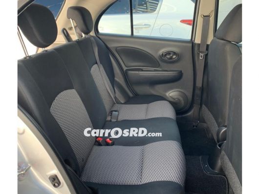 Nissan March Carros en venta