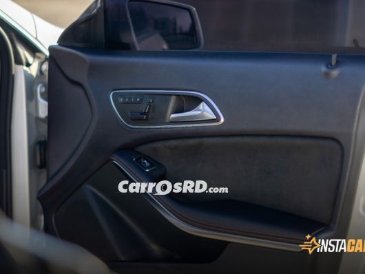 Mercedes-Benz Clase CLA Carros en venta