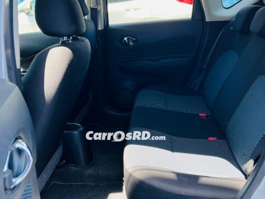 Nissan March Carros en venta