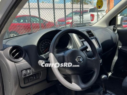 Nissan March Carros en venta