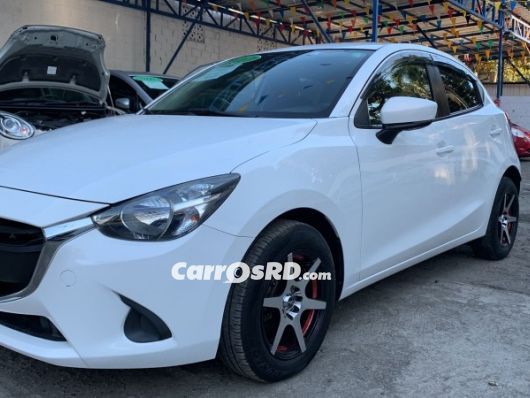 Mazda Demio Hatchback en venta