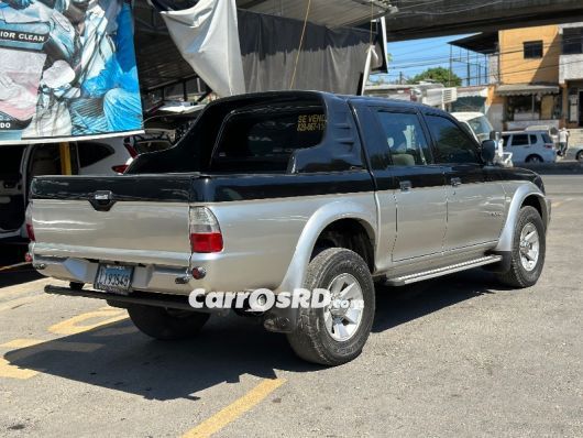 Mitsubishi L200 Camioneta en venta