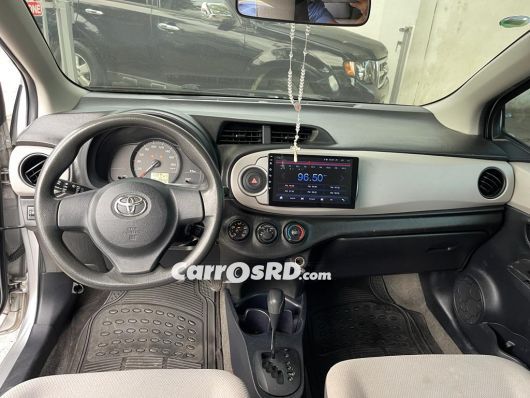 Toyota Vitz Hatchback en venta