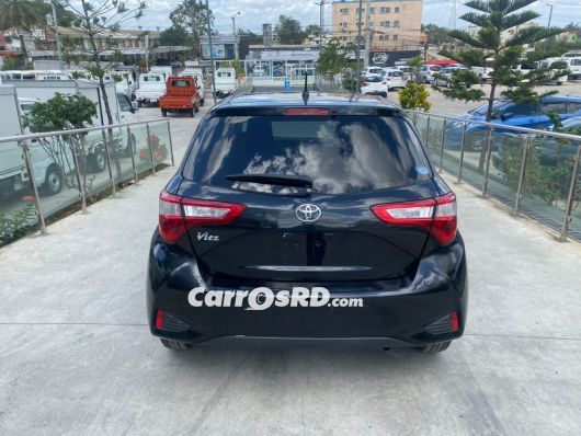 Toyota Vitz Carros en venta