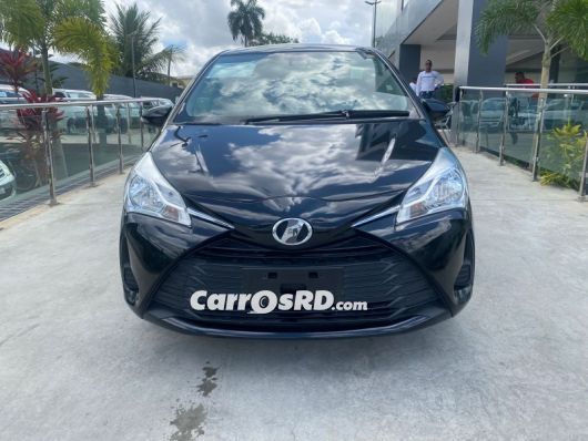 Toyota Vitz Carros en venta