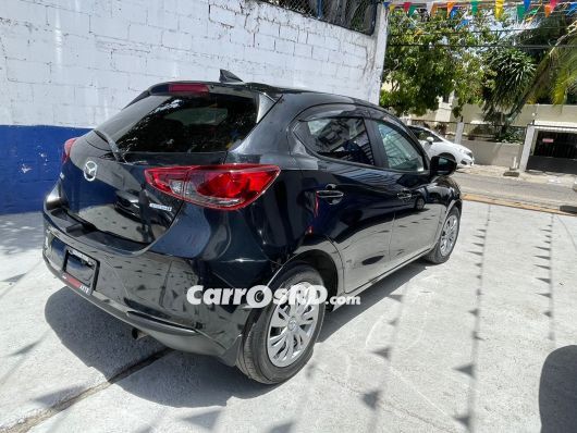 Mazda Demio Carros en venta