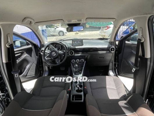 Mazda Demio Carros en venta