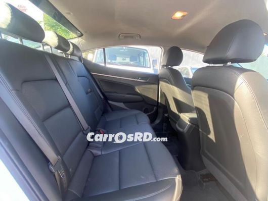 Hyundai Avante Carros en venta