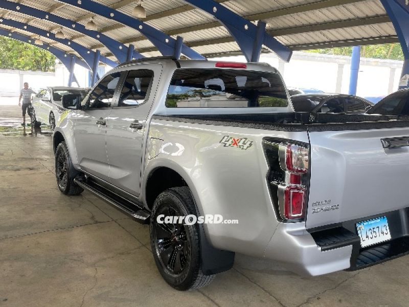 Isuzu