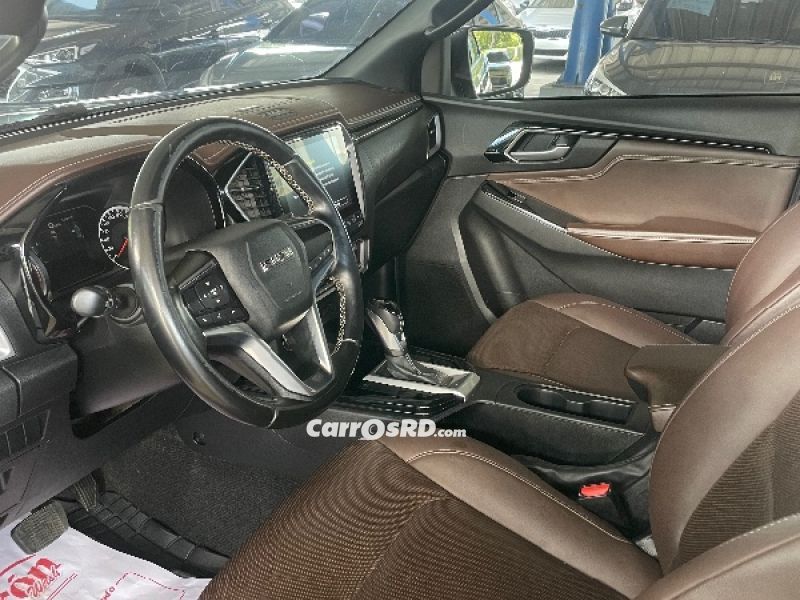Isuzu
