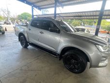 Isuzu