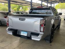 Isuzu