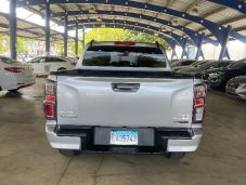 Isuzu