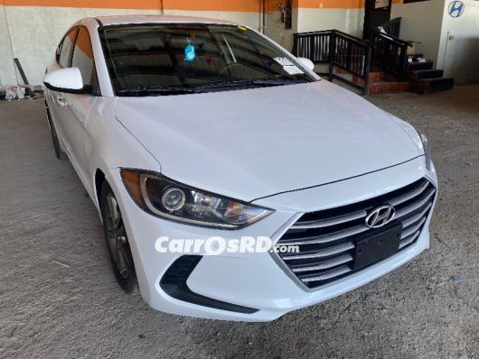 Hyundai Elantra Carros en venta