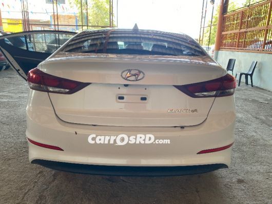 Hyundai Elantra Carros en venta