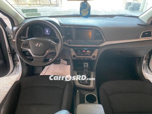 Hyundai Elantra Carros en venta