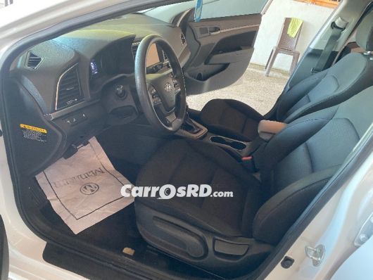 Hyundai Elantra Carros en venta