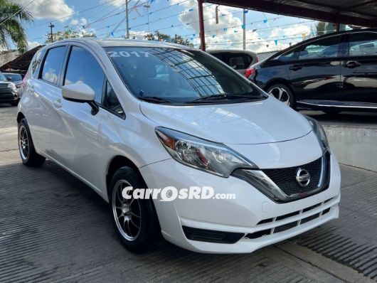 Nissan Versa Note Hatchback en venta