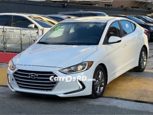 Hyundai Elantra Carros en venta