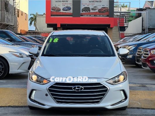 Hyundai Elantra Carros en venta