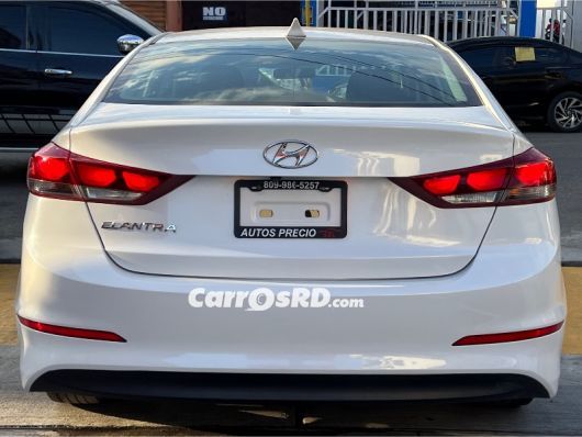 Hyundai Elantra Carros en venta