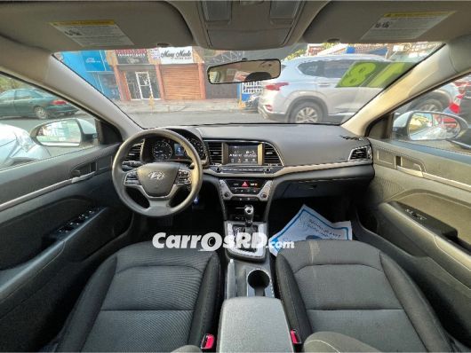 Hyundai Elantra Carros en venta