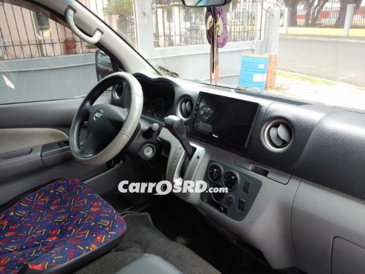 Nissan URVAN Minivan en venta