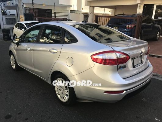 Ford Fiesta Carros en venta
