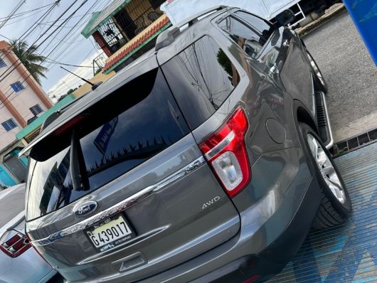 Ford Explorer XLT