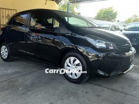 Toyota Vitz Carros en venta