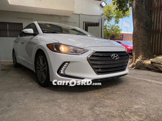 Hyundai Elantra Carros en venta