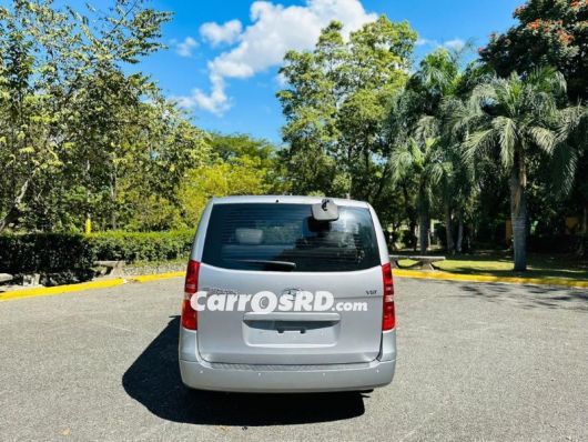 Hyundai Grand Starex Autobus en venta