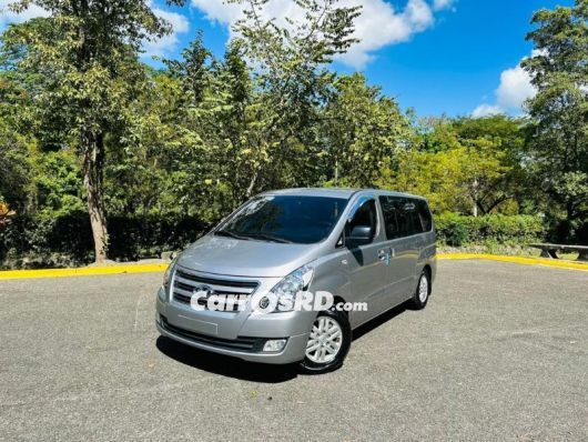 Hyundai Grand Starex Autobus en venta