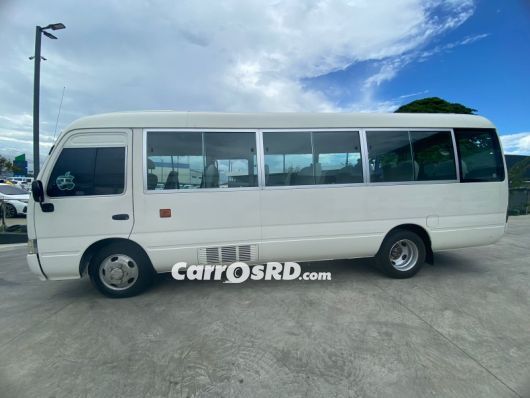 Toyota Coaster Autobus en venta