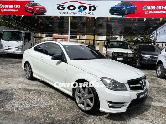 Mercedes-Benz Clase C Carros en venta
