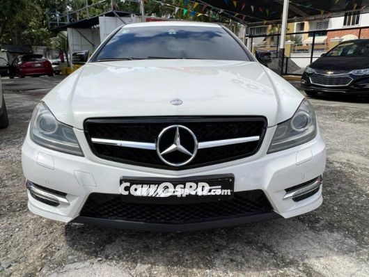 Mercedes-Benz Clase C Carros en venta