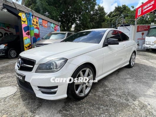 Mercedes-Benz Clase C Carros en venta