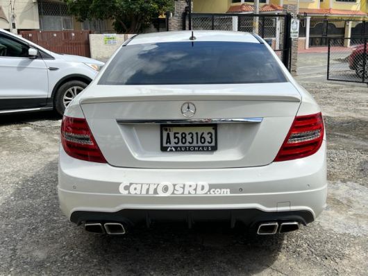 Mercedes-Benz Clase C Carros en venta