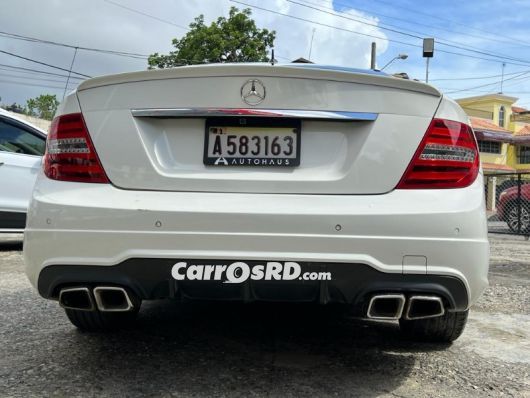 Mercedes-Benz Clase C Carros en venta