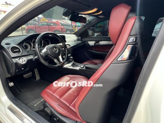 Mercedes-Benz Clase C Carros en venta