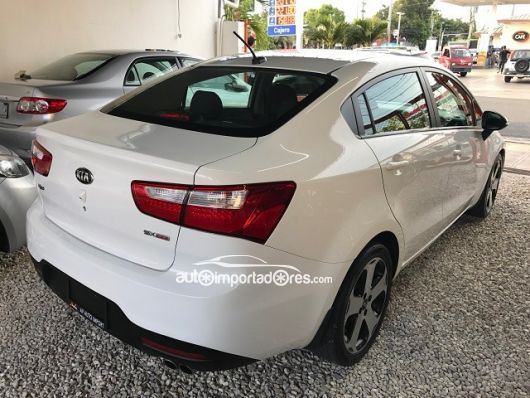 Kia Rio Carros en venta