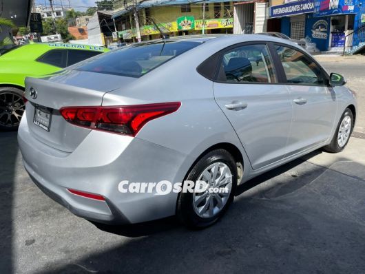 Hyundai Accent Carros en venta