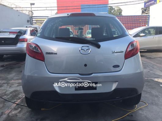 Mazda Demio Carros en venta